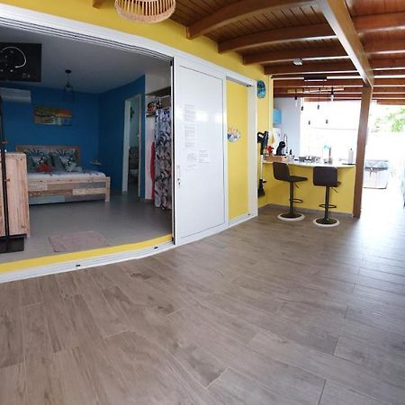 "Chez Claudia "Charmant Logement Avec Jacuzzi Privatif En Toute Intimite Sur Belle Terrasse Exterieure En Bois Et Piscine Courcelles Eksteriør bilde