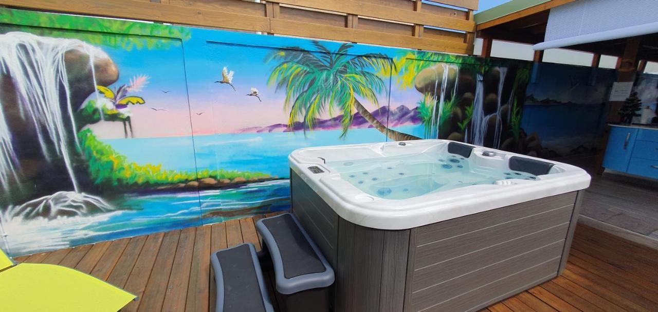 "Chez Claudia "Charmant Logement Avec Jacuzzi Privatif En Toute Intimite Sur Belle Terrasse Exterieure En Bois Et Piscine Courcelles Eksteriør bilde
