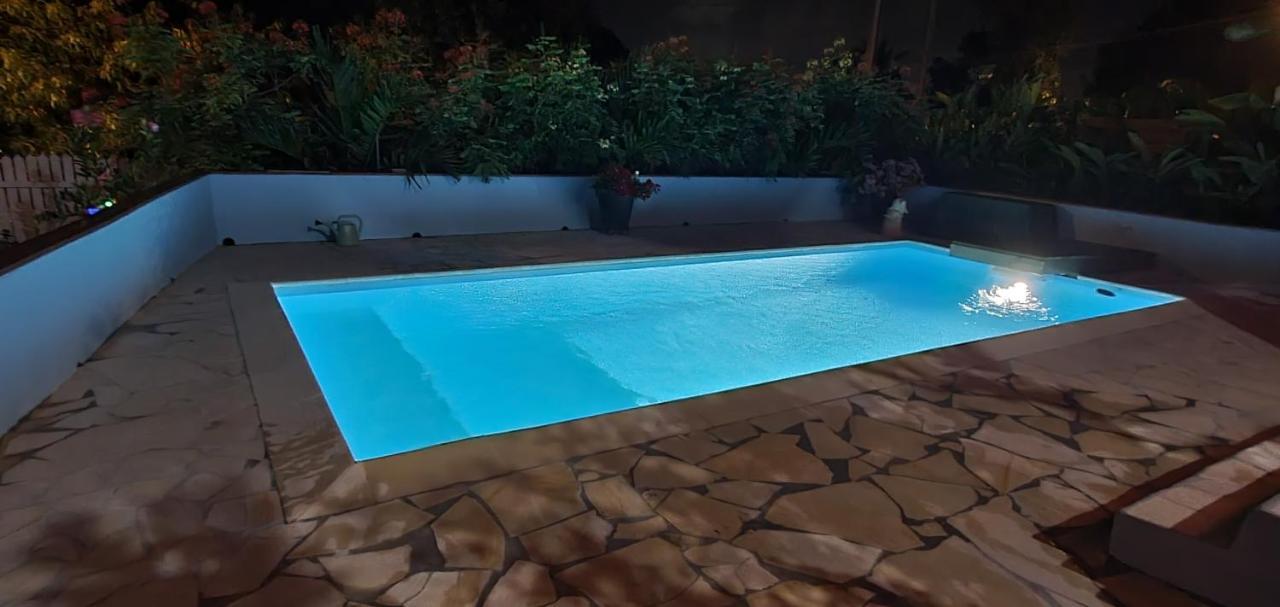 "Chez Claudia "Charmant Logement Avec Jacuzzi Privatif En Toute Intimite Sur Belle Terrasse Exterieure En Bois Et Piscine Courcelles Eksteriør bilde