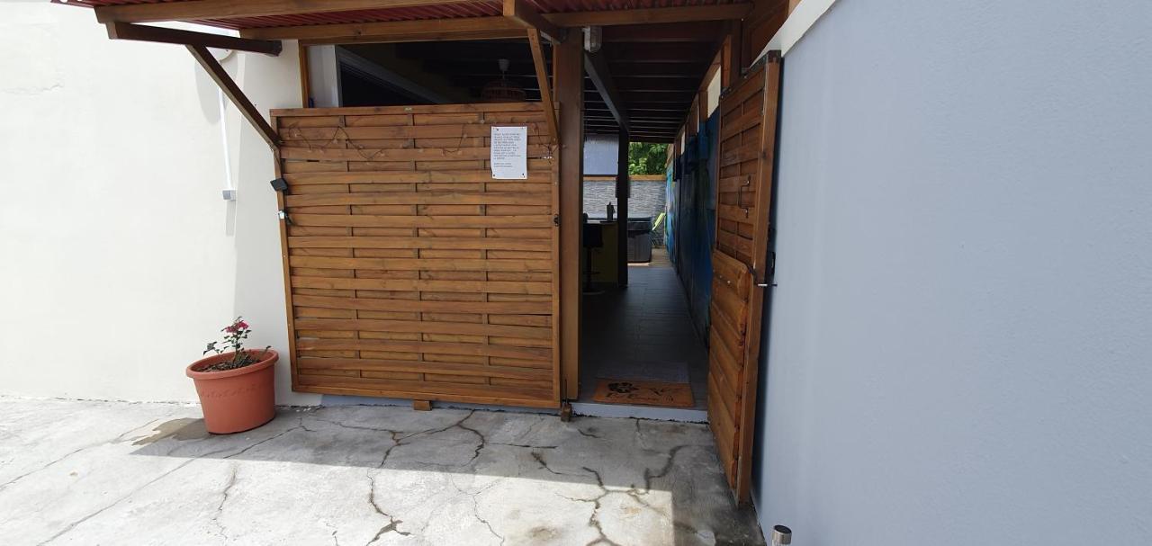 "Chez Claudia "Charmant Logement Avec Jacuzzi Privatif En Toute Intimite Sur Belle Terrasse Exterieure En Bois Et Piscine Courcelles Eksteriør bilde