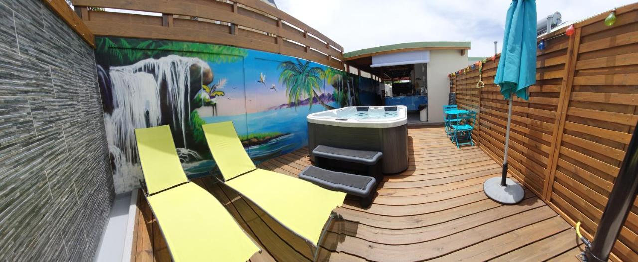 "Chez Claudia "Charmant Logement Avec Jacuzzi Privatif En Toute Intimite Sur Belle Terrasse Exterieure En Bois Et Piscine Courcelles Eksteriør bilde